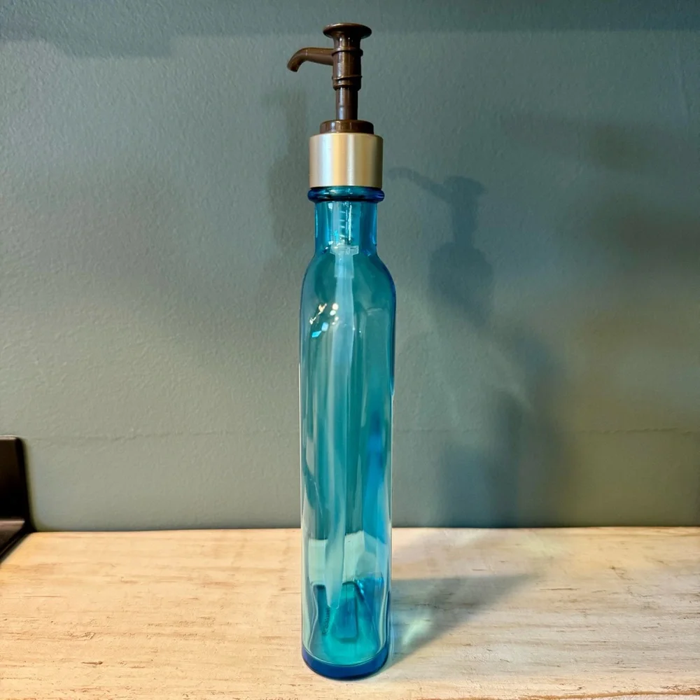 Ile De Tahiti Blue Body Lotion/Soap Dispenser